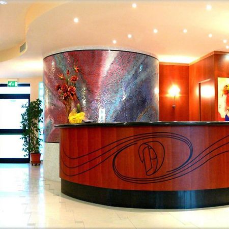 Hotel Duca Degli Abruzzi Montesilvano Marina Екстериор снимка