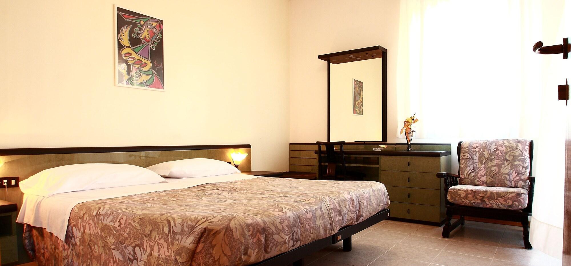 Hotel Duca Degli Abruzzi Montesilvano Marina Екстериор снимка