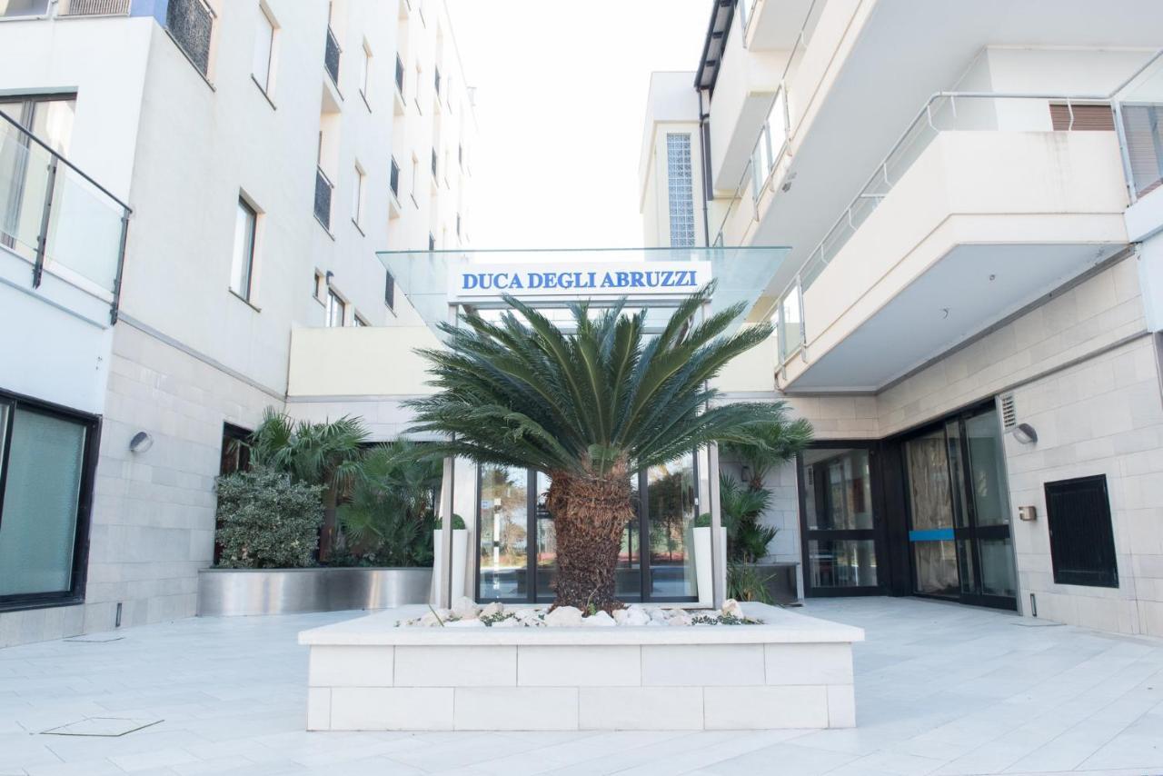 Hotel Duca Degli Abruzzi Montesilvano Marina Екстериор снимка