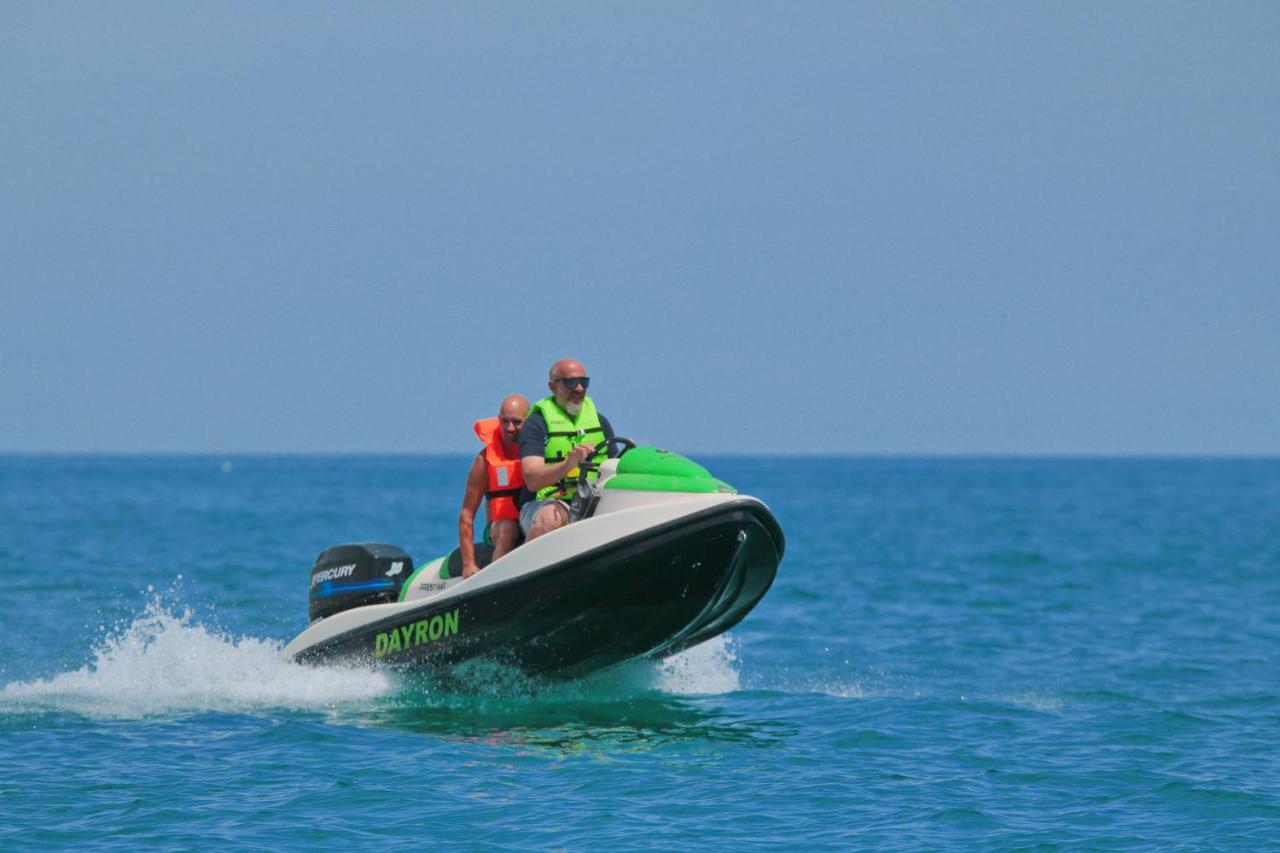 Hotel Duca Degli Abruzzi Montesilvano Marina Екстериор снимка